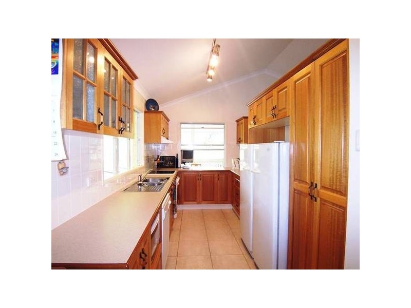 2 Palamino Place, Kelso QLD 4815