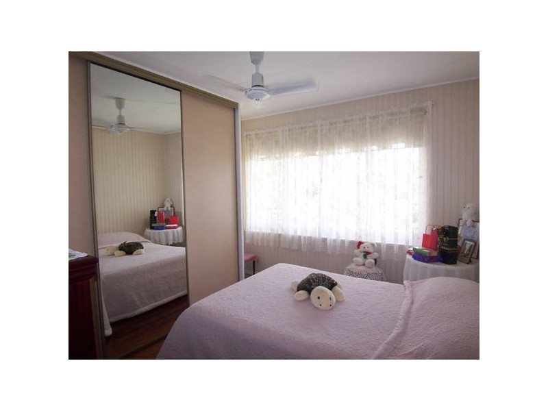 11 Stanton Terrace, North Ward QLD 4810