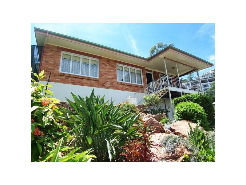 11 Stanton Terrace, North Ward QLD 4810