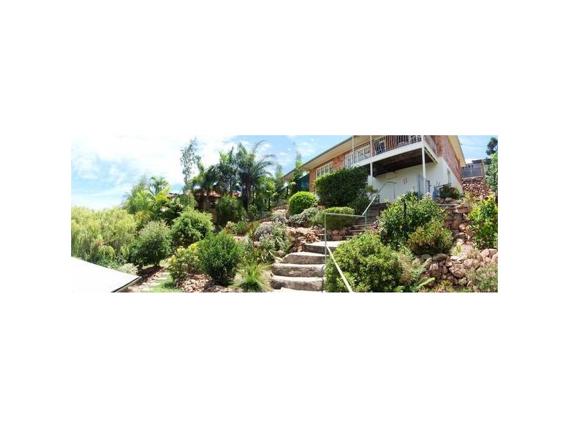 11 Stanton Terrace, North Ward QLD 4810