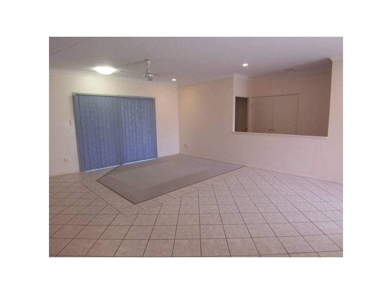 13 Feeney Ave, Rasmussen QLD 4815