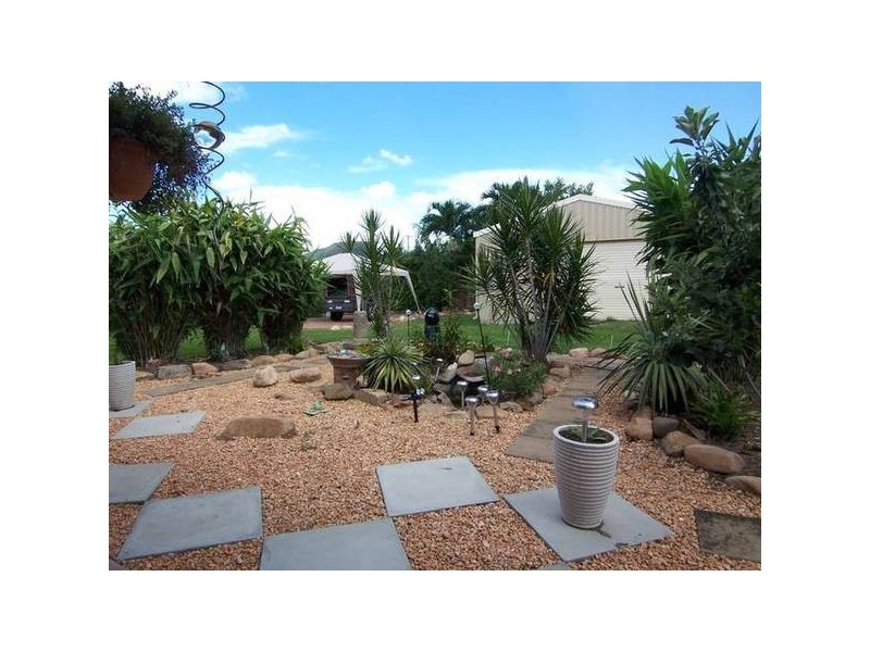 160 Upper Miles Ave, Kelso QLD 4815