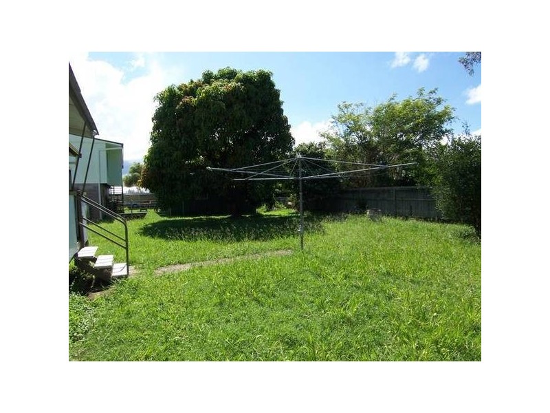 11 Yut Fay Ave, Kelso QLD 4815