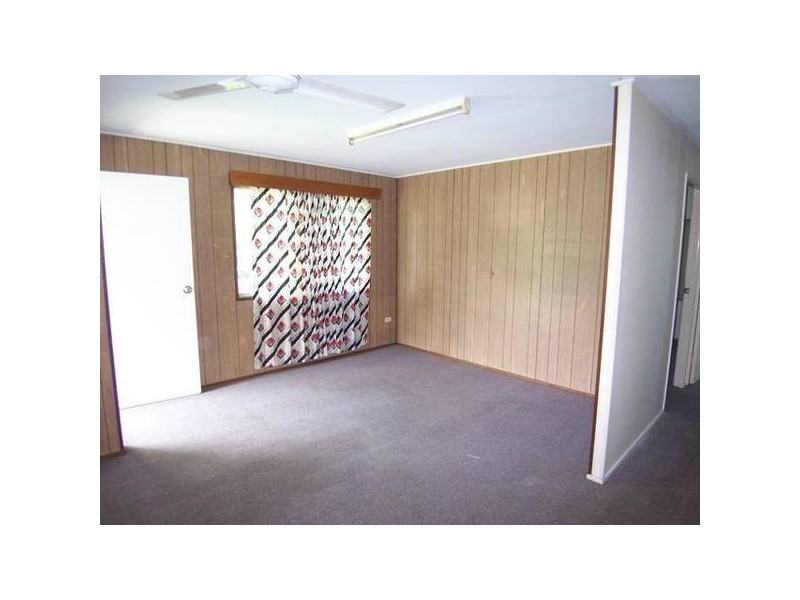 11 Yut Fay Ave, Kelso QLD 4815