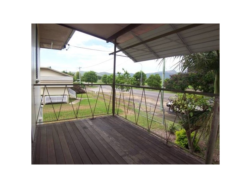 22 Abbott Street, Oonoonba QLD 4811