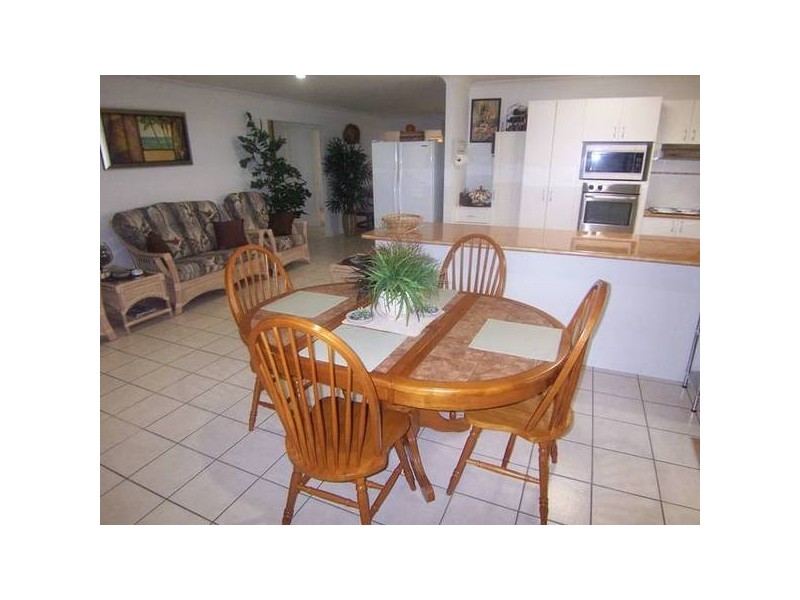 16 Dickenson Place, Kirwan QLD 4817