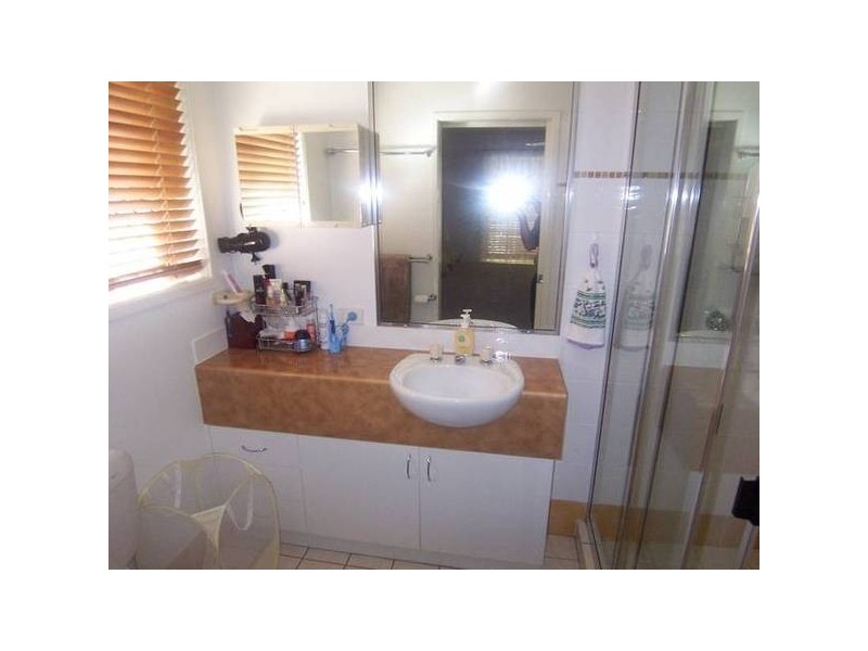 16 Dickenson Place, Kirwan QLD 4817