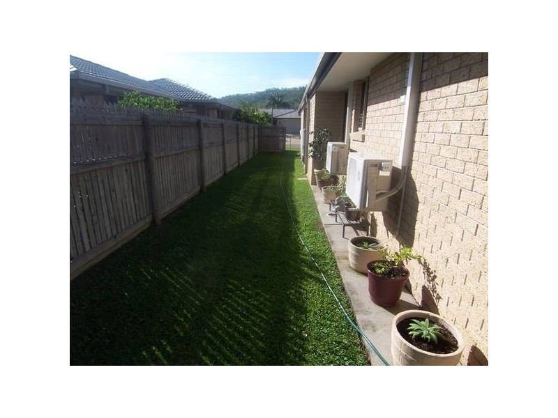 16 Dickenson Place, Kirwan QLD 4817