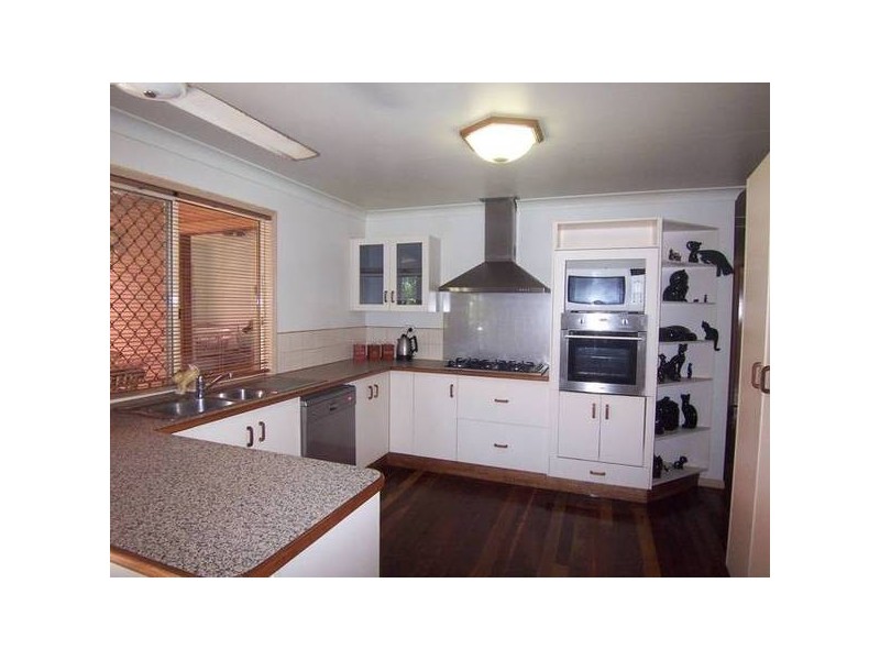 6 Island Street, Saunders Beach QLD 4818