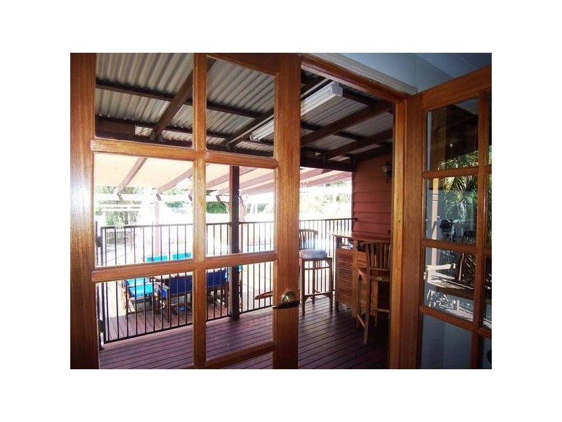 6 Island Street, Saunders Beach QLD 4818