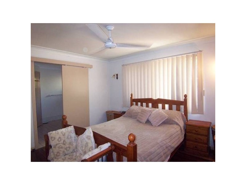 6 Island Street, Saunders Beach QLD 4818