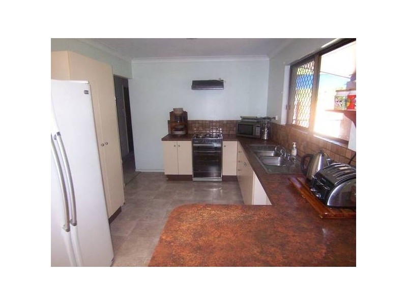 141 Miles Ave, Kelso QLD 4815