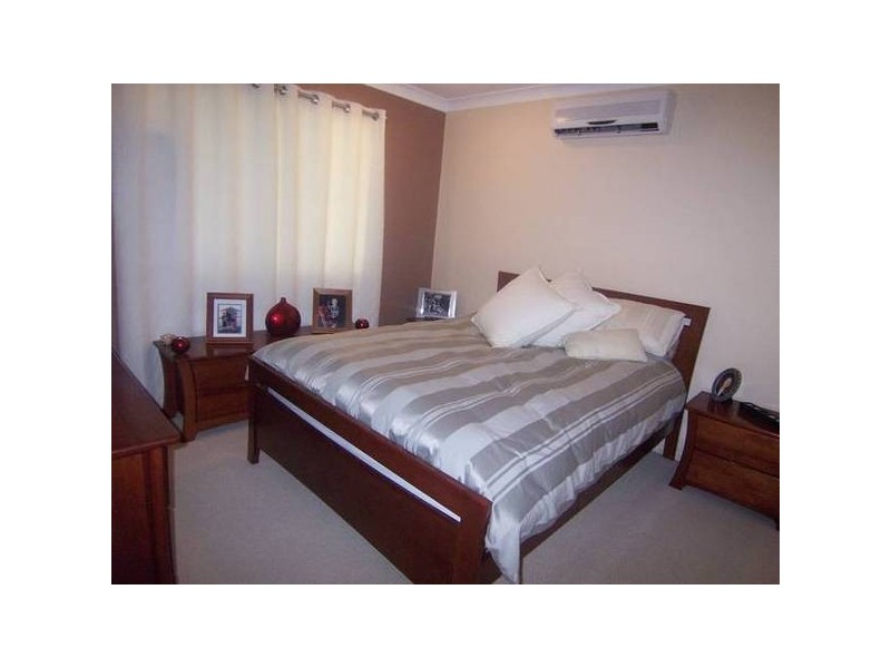 141 Miles Ave, Kelso QLD 4815