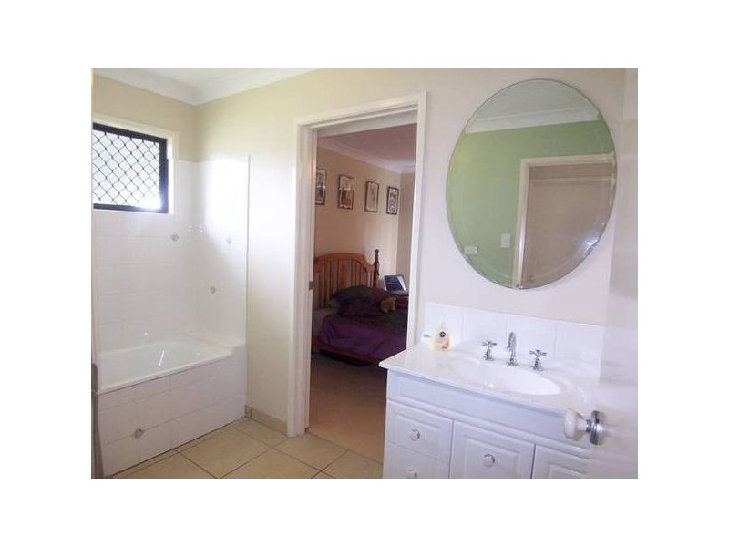 49 Elton Drive, Kelso QLD 4815