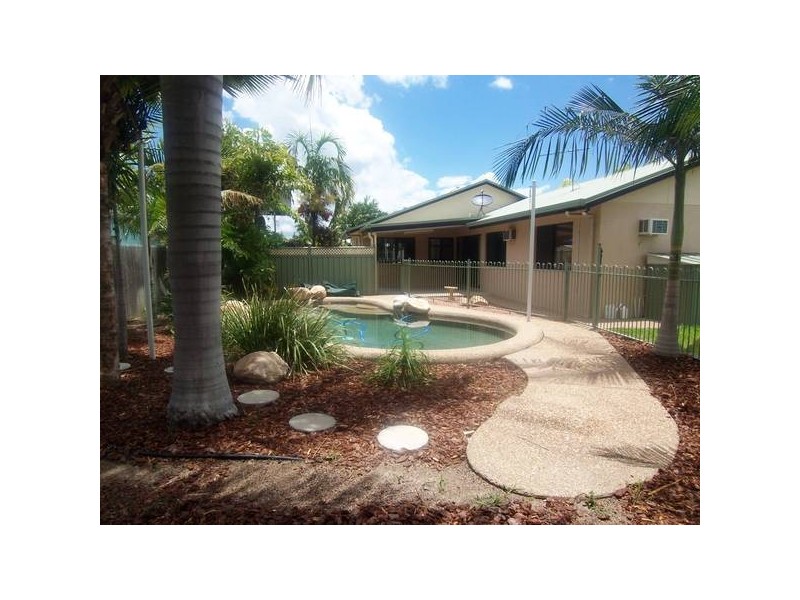 14 Greenwood Dve, Kirwan QLD 4817