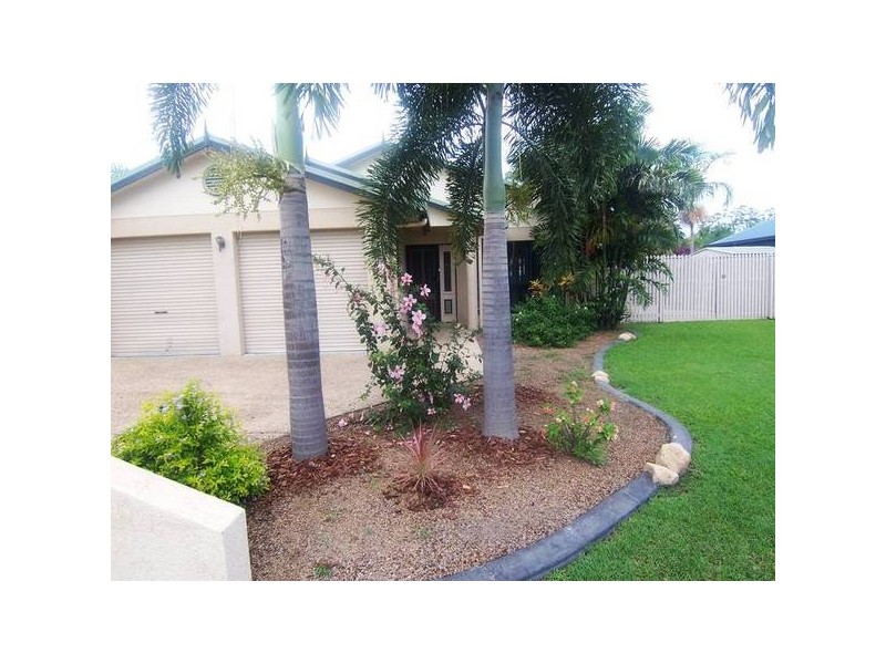 14 Greenwood Dve, Kirwan QLD 4817