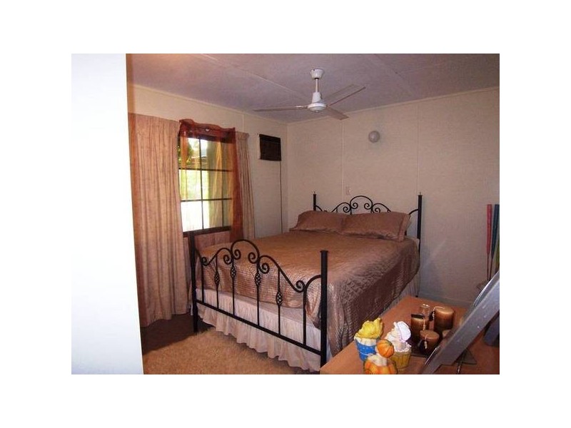 15 Lawrence Street, Kelso QLD 4815