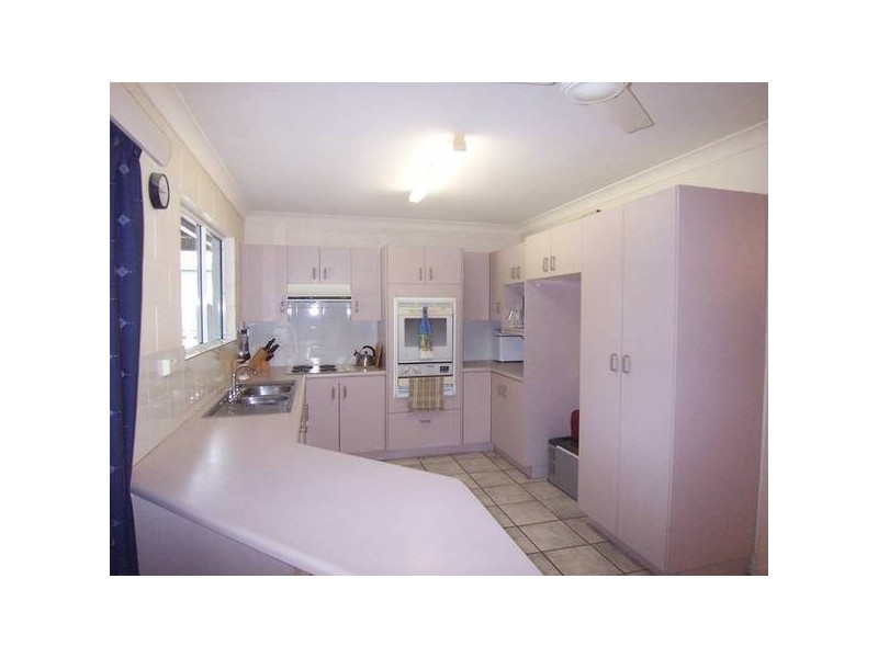 38 Leila Avenue, Rasmussen QLD 4815