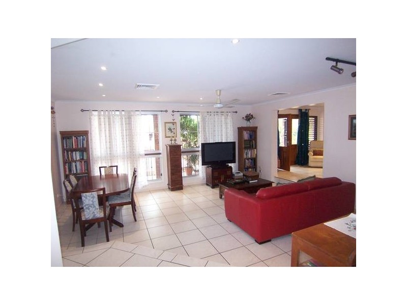 19 Garden Grove Cr, Kirwan QLD 4817