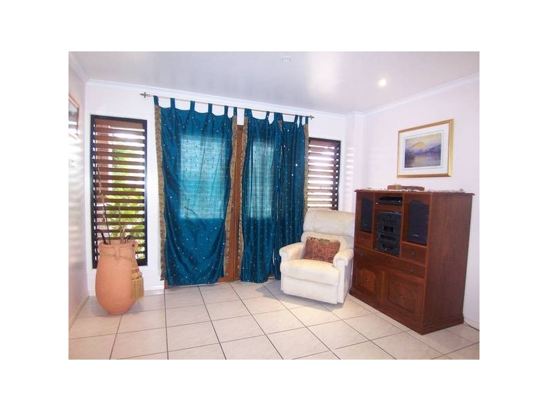 19 Garden Grove Cr, Kirwan QLD 4817