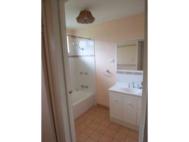 31 Kulgun Cres, Kelso QLD 4815