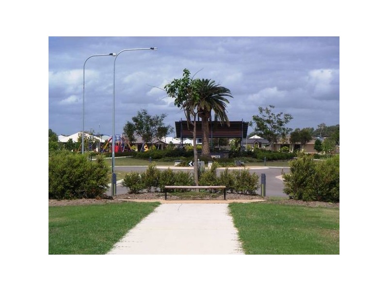 7 Laurie Motti Parade, Kirwan QLD 4817