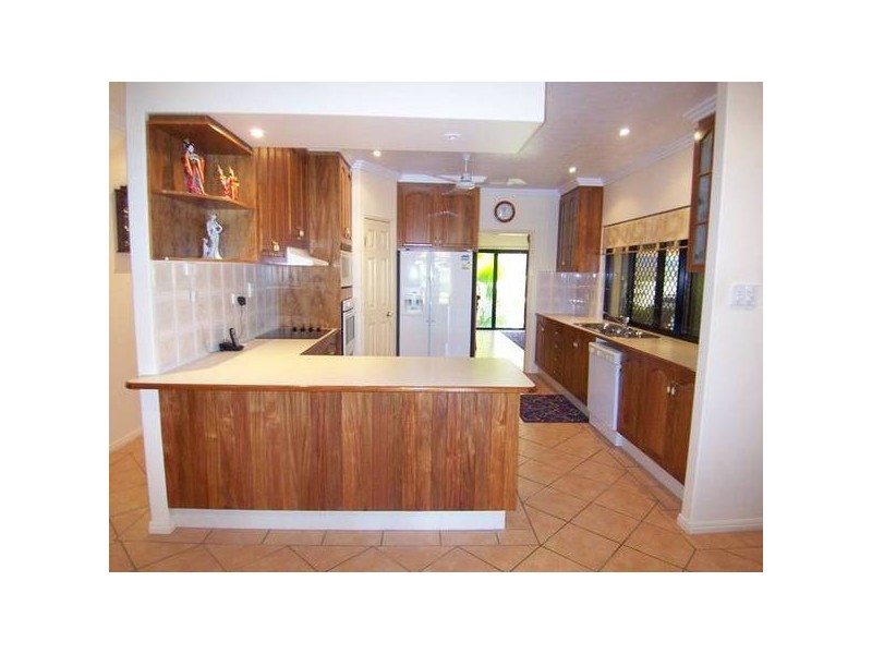 8 Barwin Ct, Douglas QLD 4814