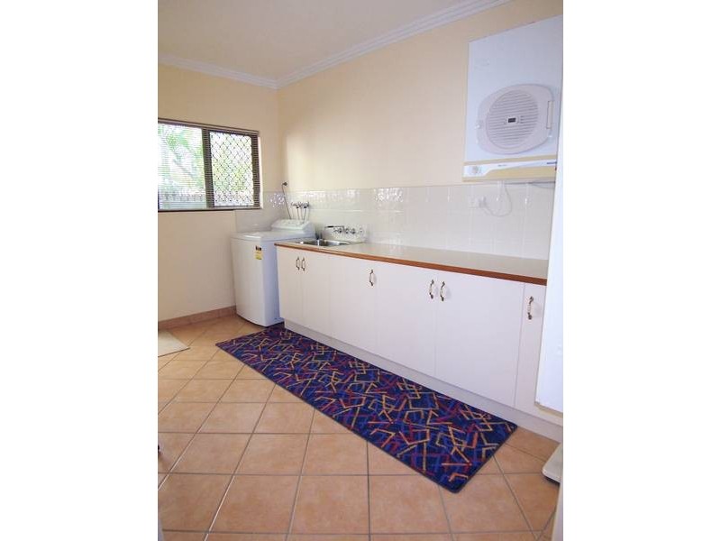 8 Barwin Ct, Douglas QLD 4814