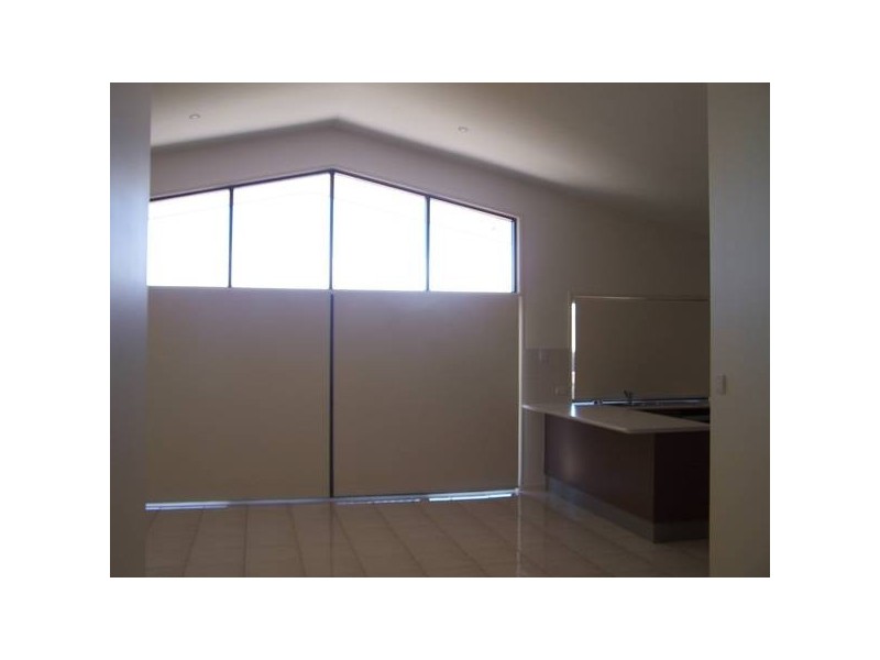 Bushland Beach QLD 4818