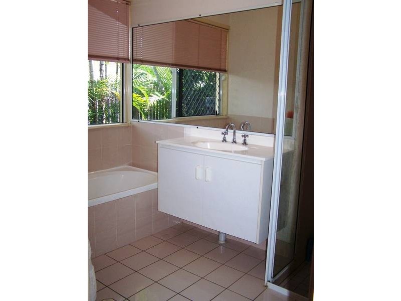 43 Warland St, Kirwan QLD 4817