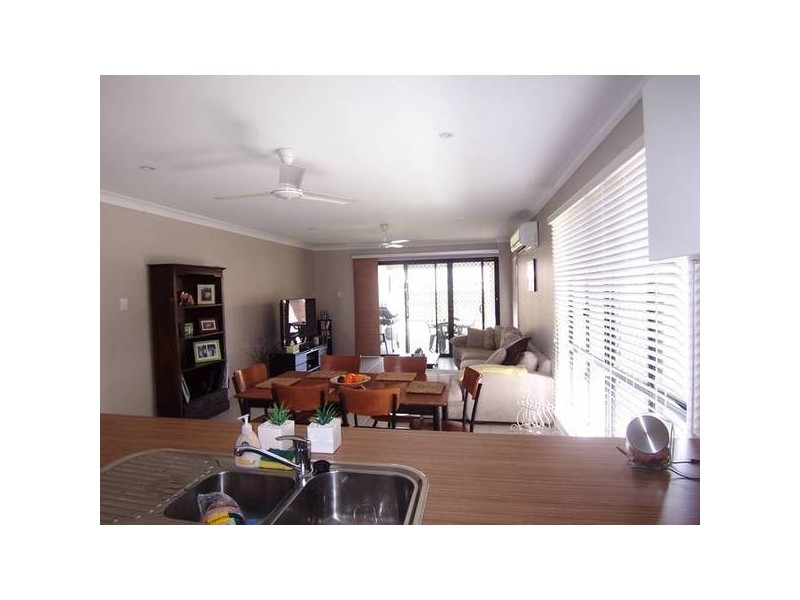 7 Laurie Motti Parade, Kirwan QLD 4817