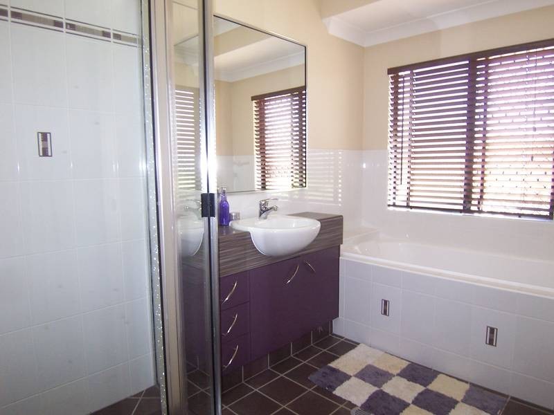 16 Bronco Court, Kelso QLD 4815