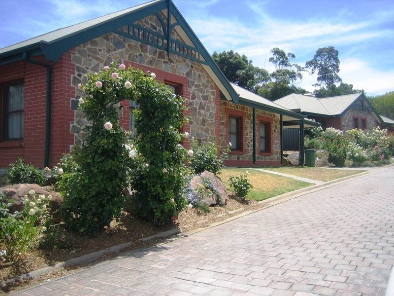 1/8 Hawthorn Road, Mount Barker SA 5251