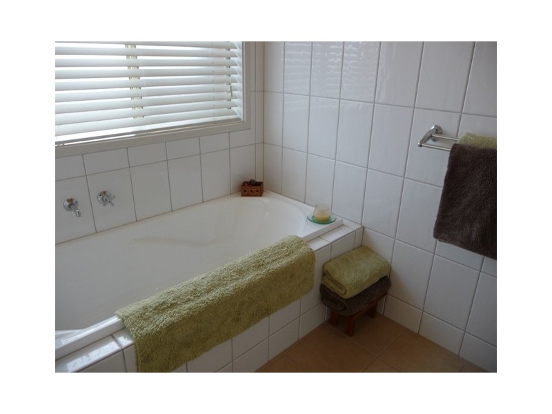 16 Barrow Court, Mount Barker SA 5251