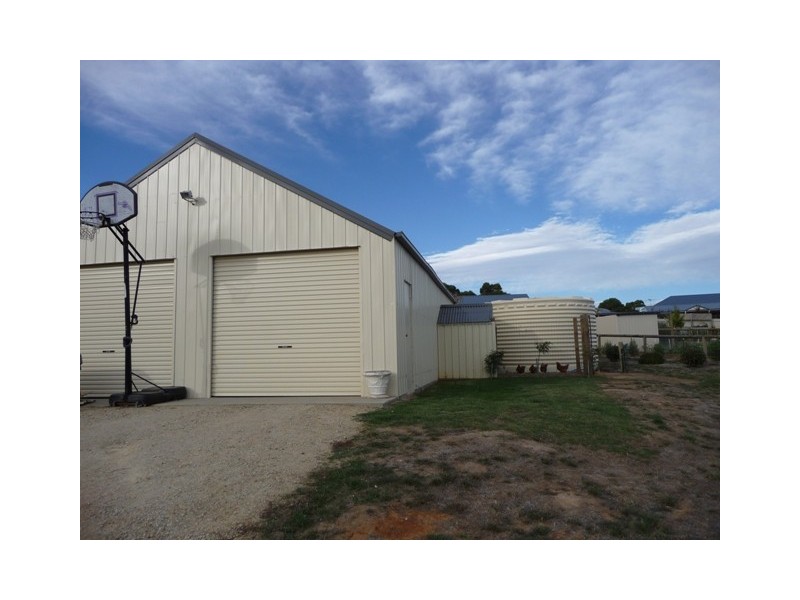 16 Barrow Court, Mount Barker SA 5251