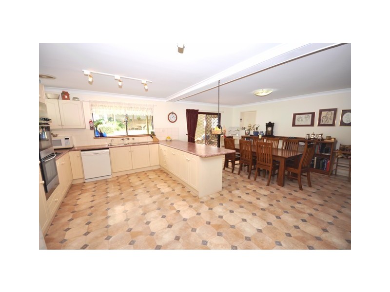 8 Knott Street, Mount Barker SA 5251