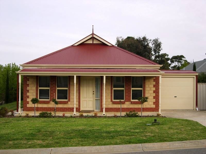 2 Queen Street, Mount Barker SA 5251