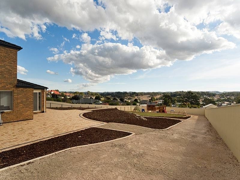 50 Yaktanga Way, Mount Barker SA 5251
