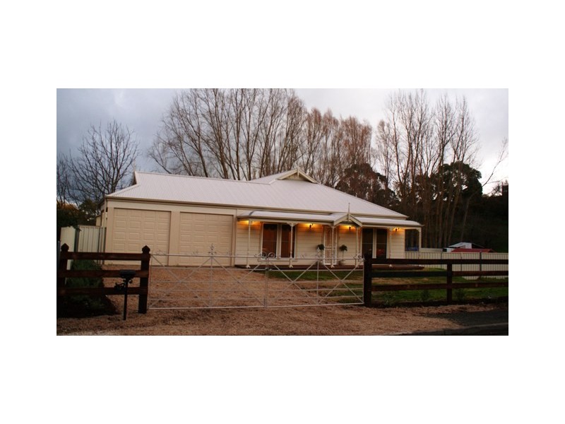 17 Pioneer Avenue, Lobethal SA 5241