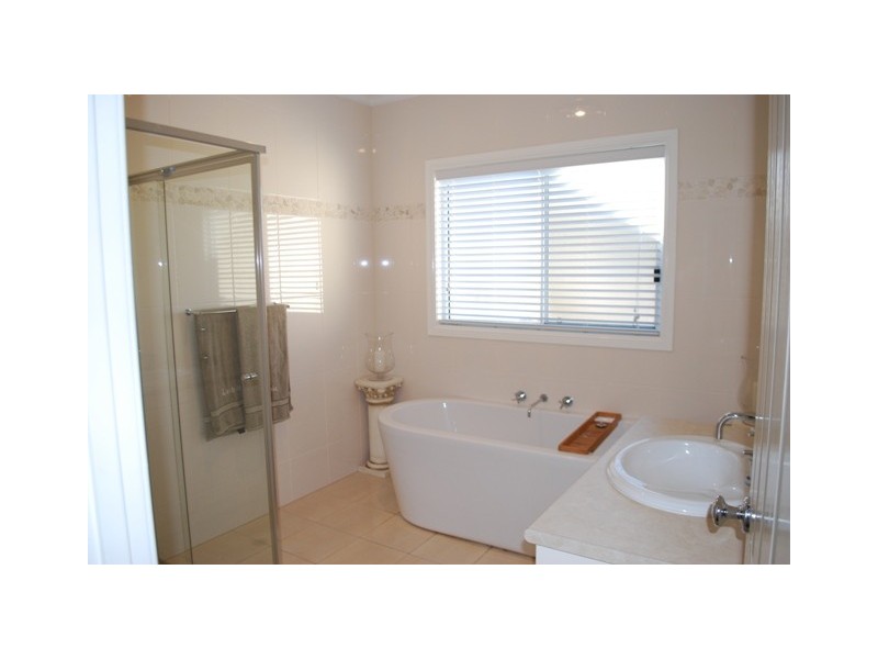 17 Pioneer Avenue, Lobethal SA 5241