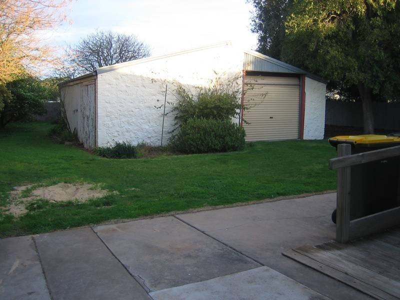 2 Coronation Road, Strathalbyn SA 5255