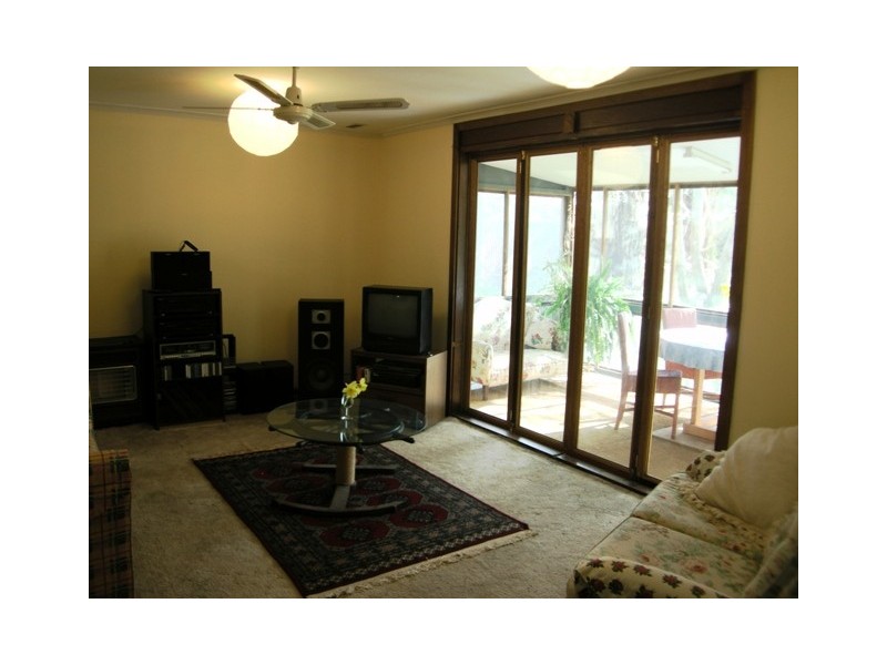 6 Hawthorn Street, Dawesley SA 5252