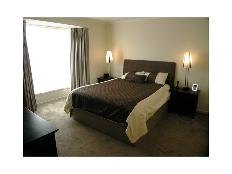 2 Stonybrook Grove, Mount Barker SA 5251