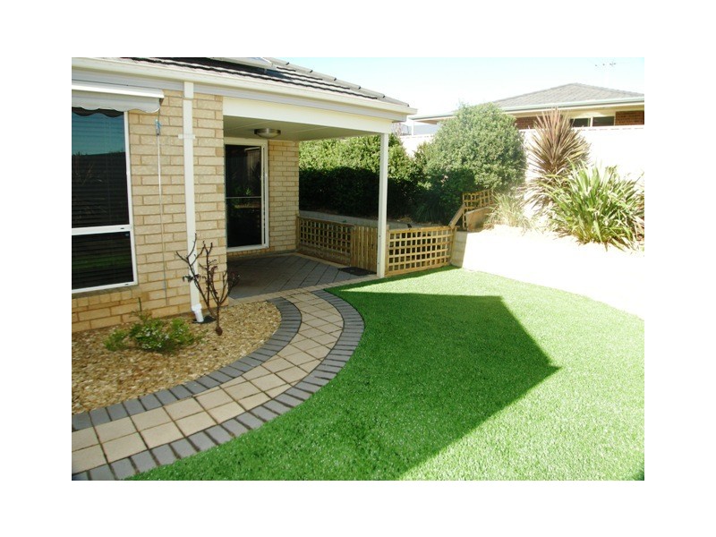 19 Melville Street, Mount Barker SA 5251