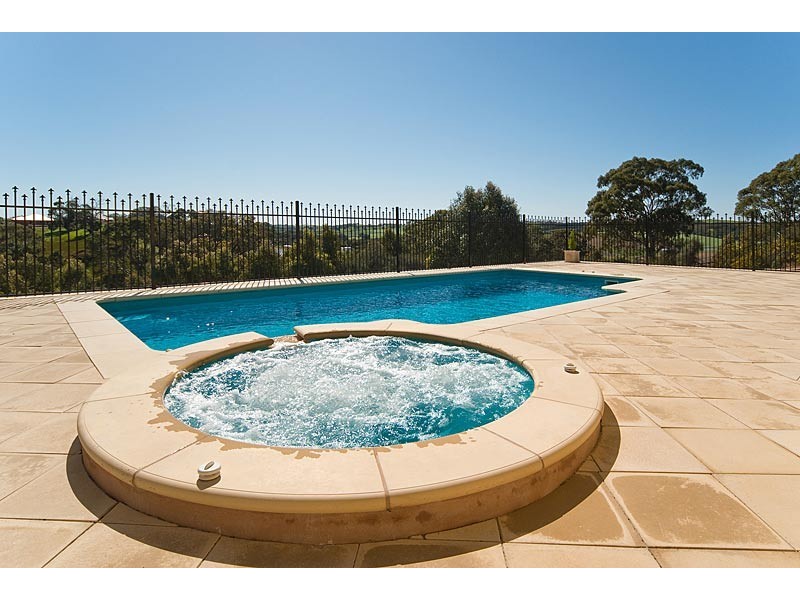 7 Schaefer Court, Mount Barker SA 5251