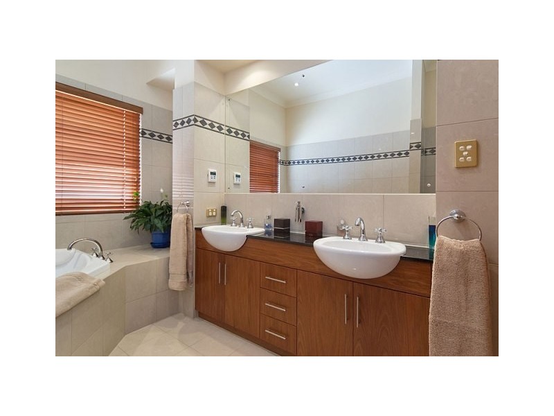 13 Lady Bute Drive, Mount Barker SA 5251