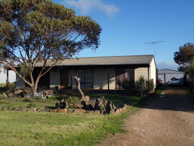 15 Cemetery Road, Callington SA 5254