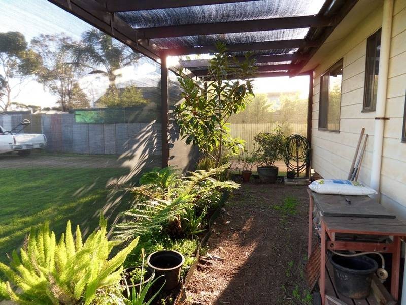 15 Cemetery Road, Callington SA 5254