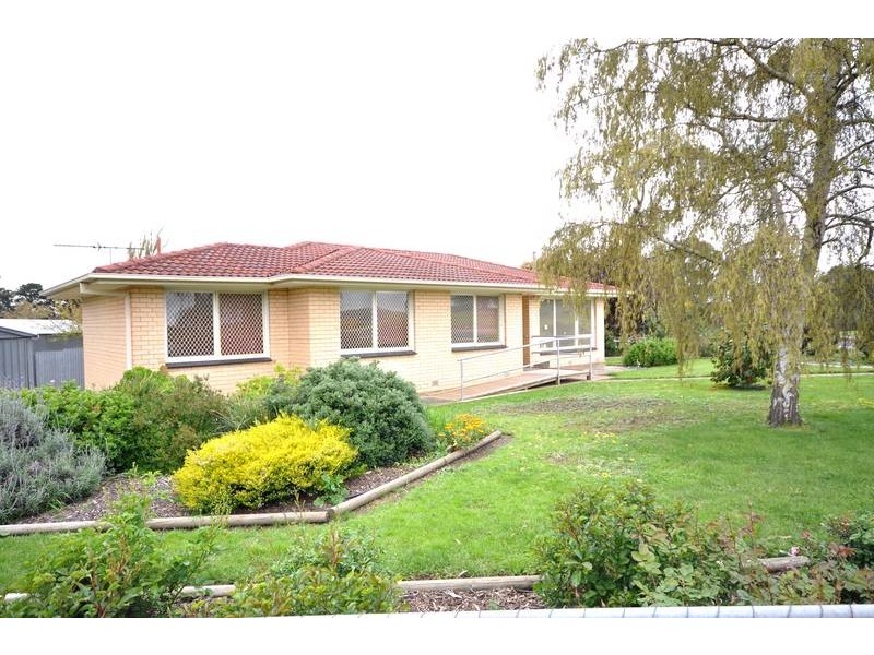 6 Dumas Street, Mount Barker SA 5251
