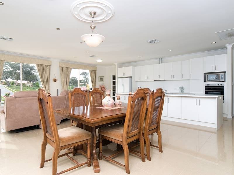 19 Waterford Avenue, Mount Barker SA 5251
